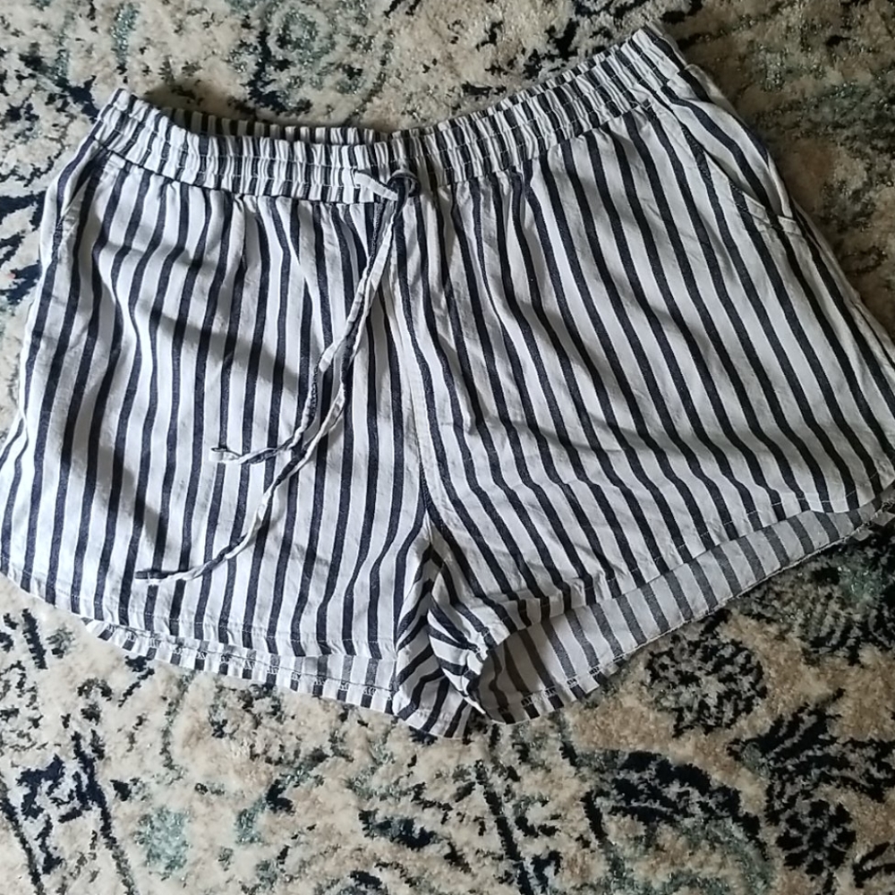Women's Universal Thread cotton shorts